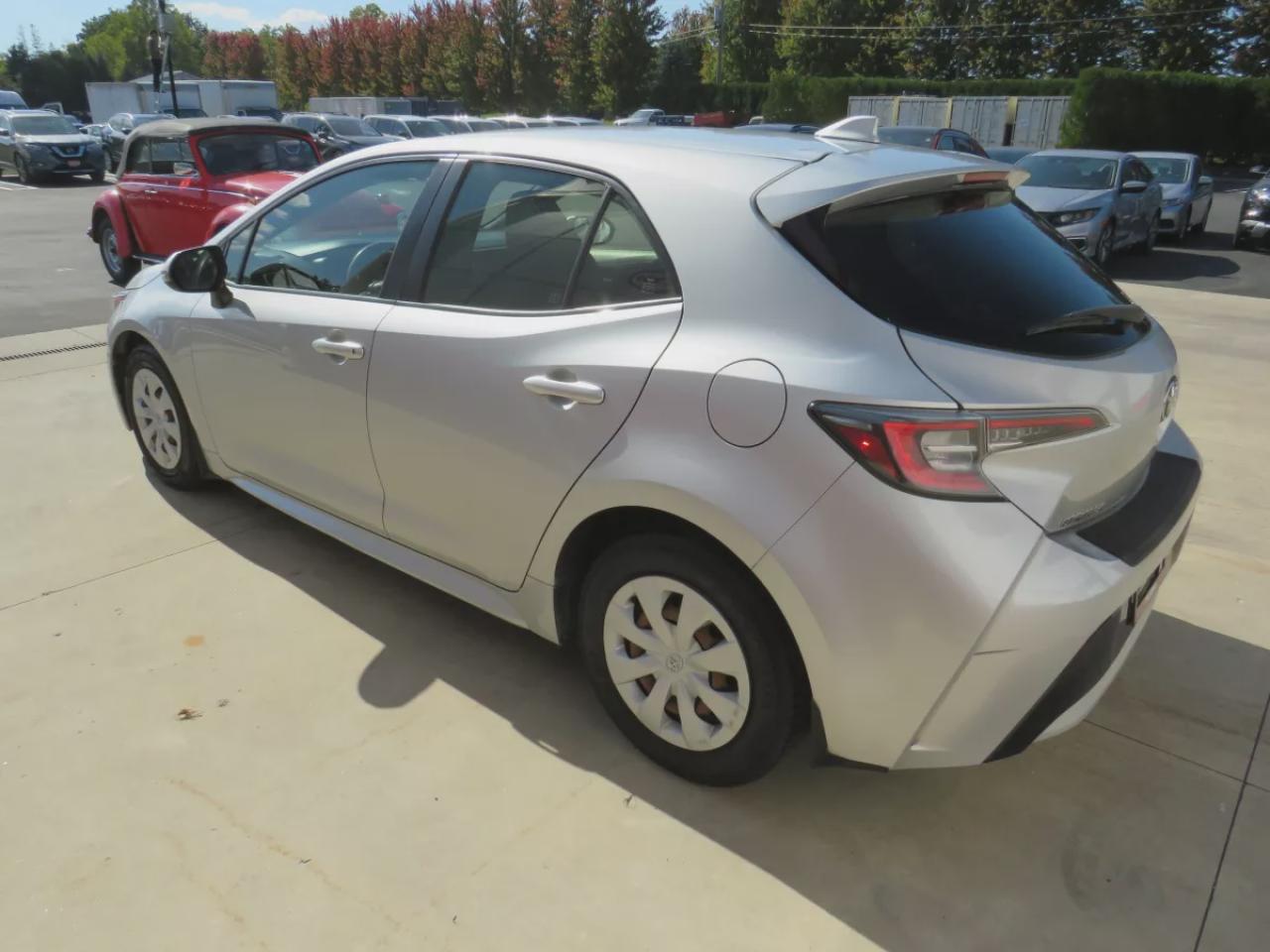 2019 Toyota Corolla Hatchback SE (**AUTOMATIC**BUG DEFLECTOR**CRUISE CONTROL**BLUETOOTH**LANE ASSIST**REVERSE CAMERA**PUSH BUTTON START**DIGITAL CLIMATE CONTROL**DIGITAL TOUCHSCREEN**) Photo2