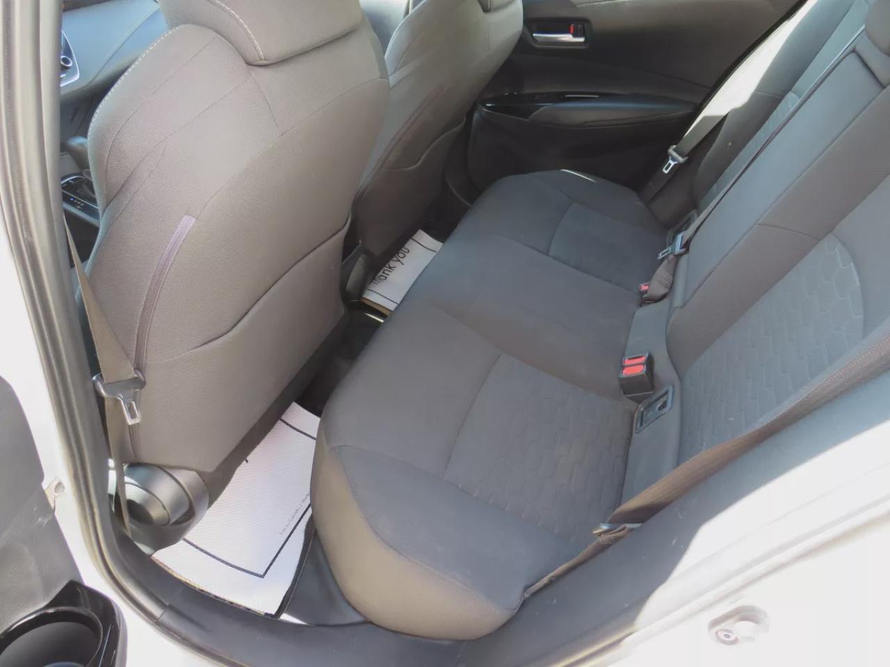 2019 Toyota Corolla Hatchback SE (**AUTOMATIC**BUG DEFLECTOR**CRUISE CONTROL**BLUETOOTH**LANE ASSIST**REVERSE CAMERA**PUSH BUTTON START**DIGITAL CLIMATE CONTROL**DIGITAL TOUCHSCREEN**) Photo