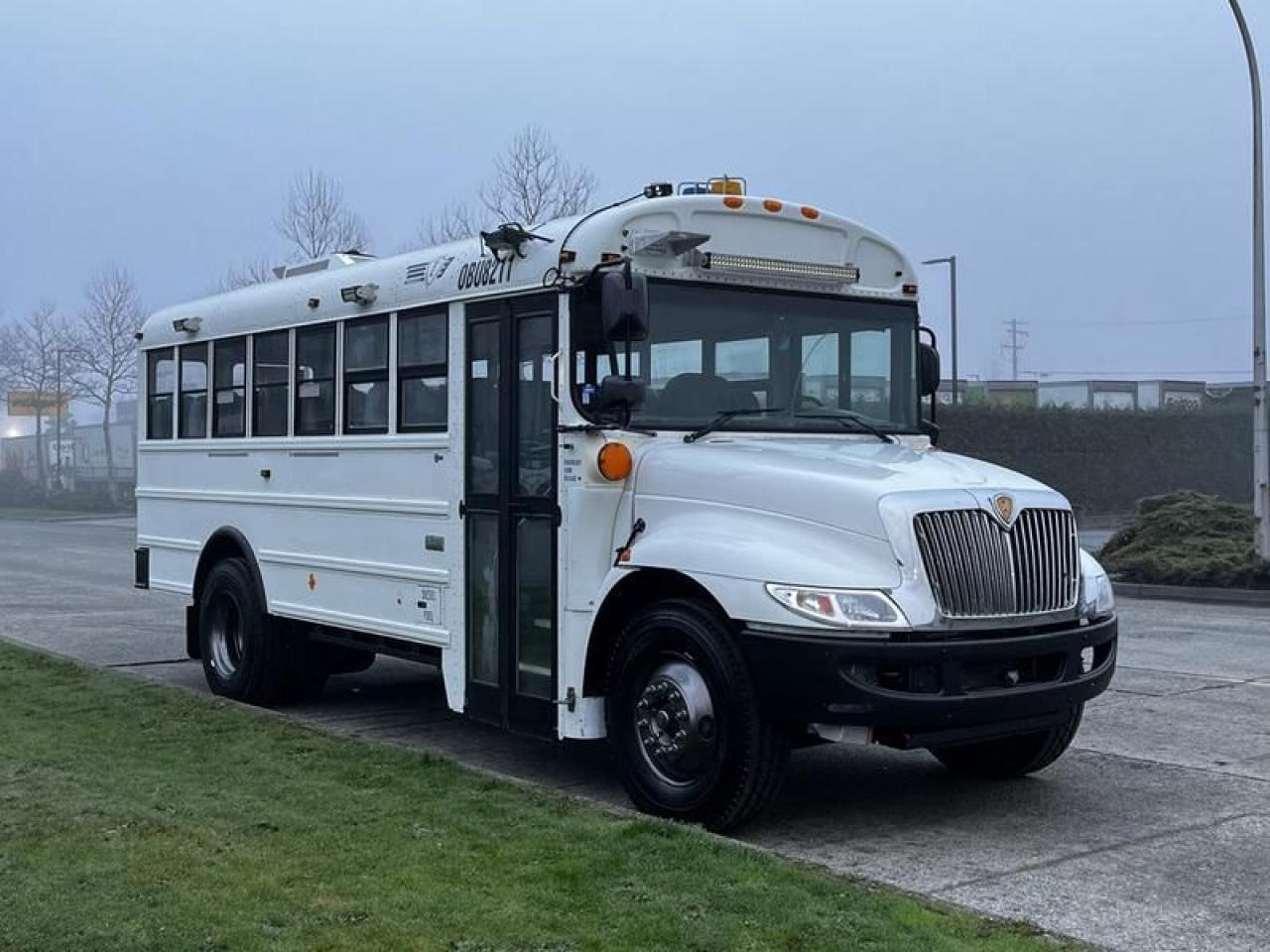 Used 2016 International 4200 21 Passenger Cummins Diesel Bus With Hydrulic Brakes for sale in Burnaby, BC