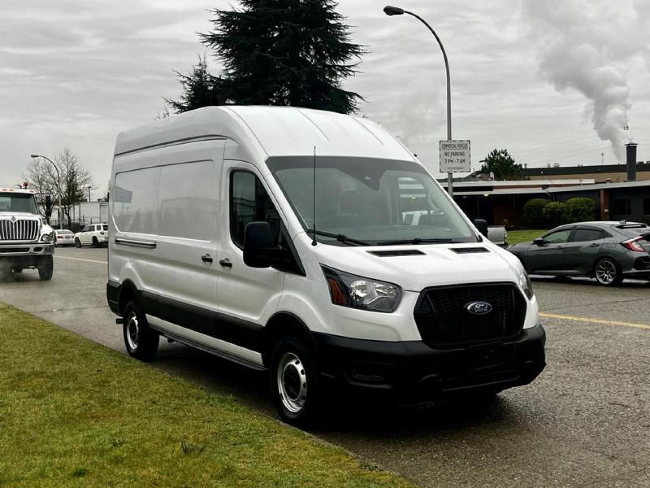 Used 2021 Ford Transit 250 Van High Roof Cargo Van 148 -inch WheeBase for sale in Burnaby, BC