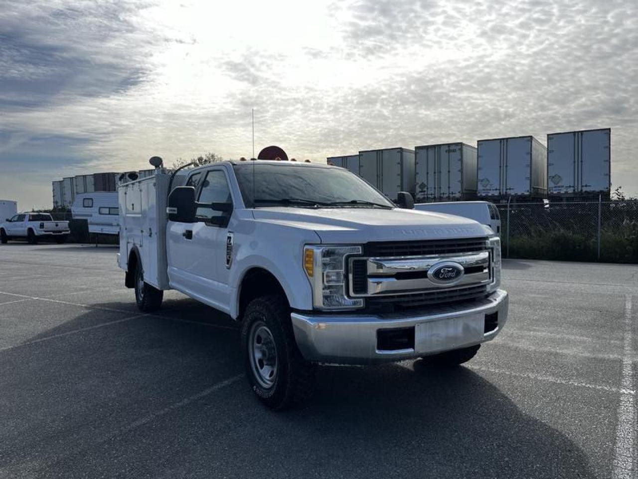 Used 2017 Ford F-350 SD Service Truck  4WD for sale in Burnaby, BC