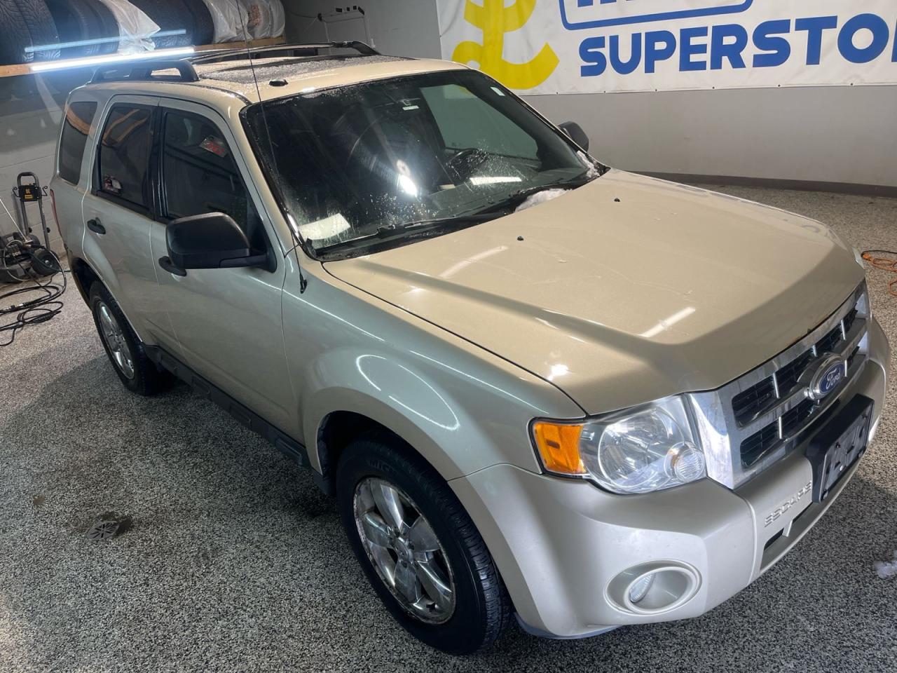 Used 2011 Ford Escape *** AS-IS SALE *** XLT 4WD * Power Sunroof * Heated Side Mirrors/Front Seats * Remote Trunk Release * Leather Seats * Door Keypad LockingSystem * Powe for sale in Cambridge, ON