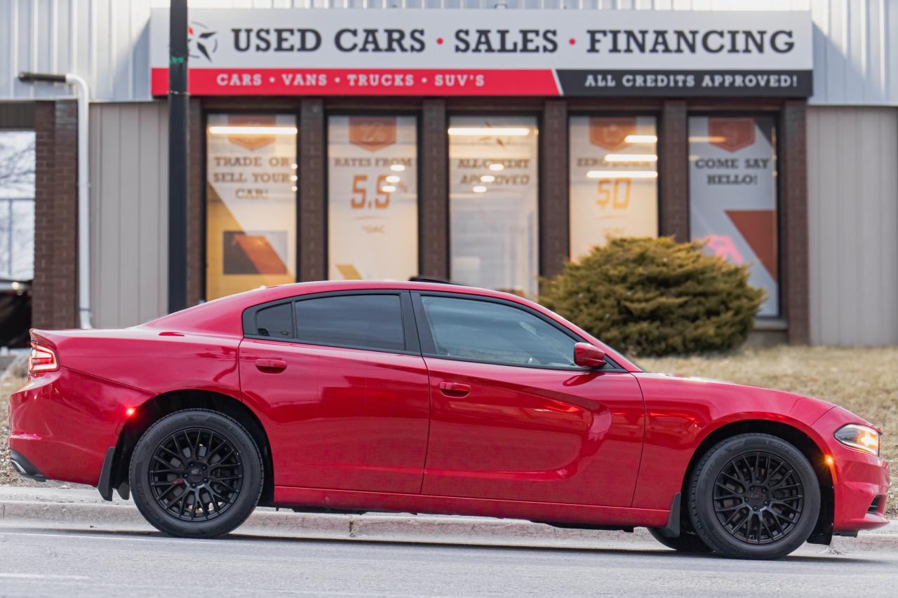 Used 2015 Dodge Charger SXT | AWD | Sunroof | Bluetooth | Alloys | Tinted for sale in Oshawa, ON