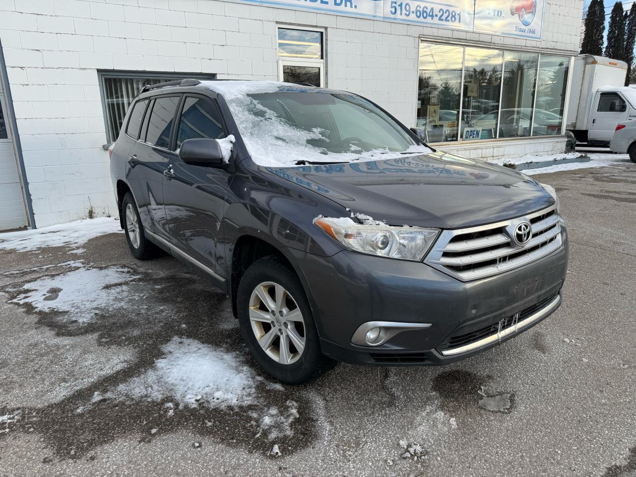 2013 Toyota Highlander  - Photo #3