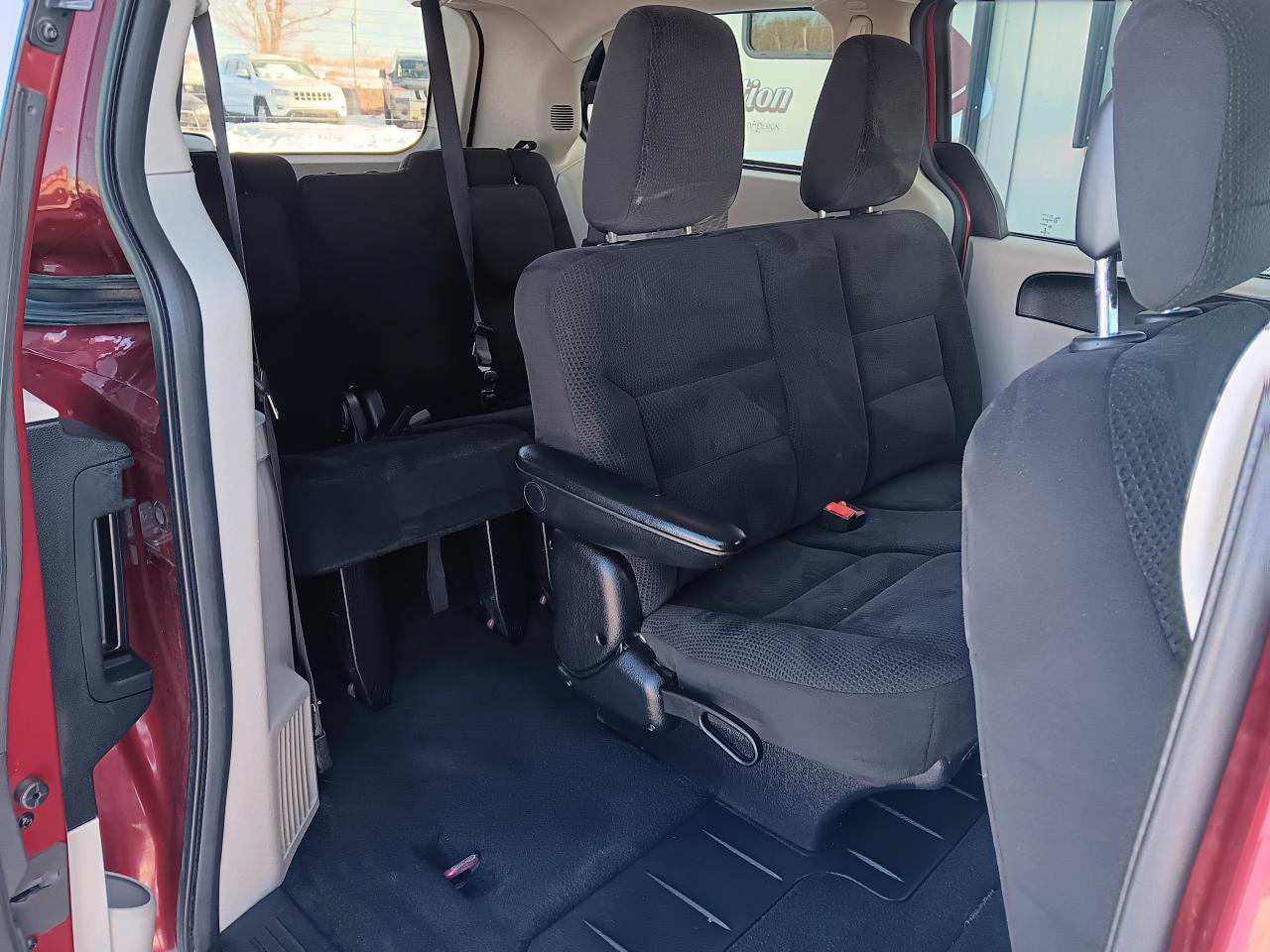 2016 Dodge Grand Caravan 7 PASSENGER - Photo #16