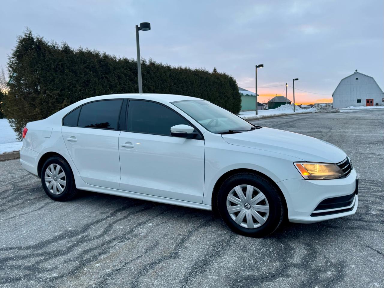 2015 Volkswagen Jetta 4dr 2.0L Auto Trendline - Photo #14