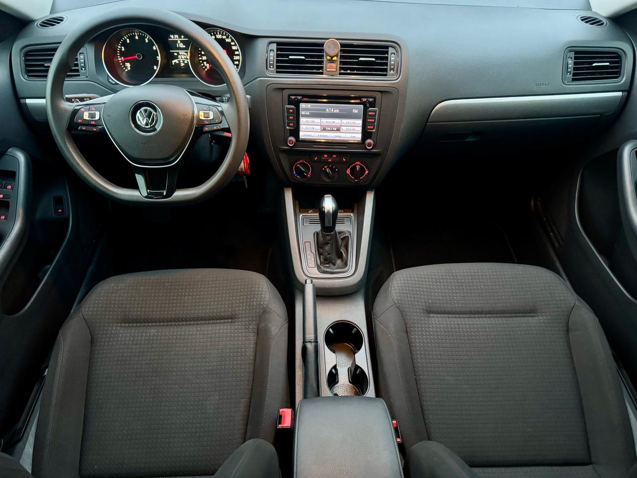 2015 Volkswagen Jetta 4dr 2.0L Auto Trendline - Photo #15