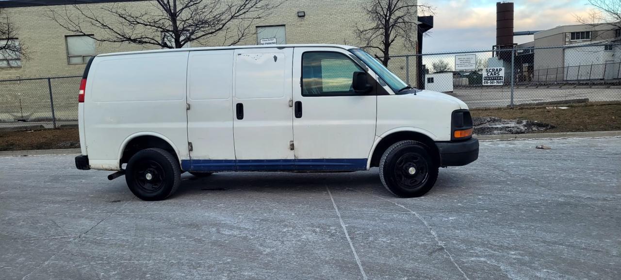 Used 2007 Chevrolet Express Cargo Van  for sale in Toronto, ON