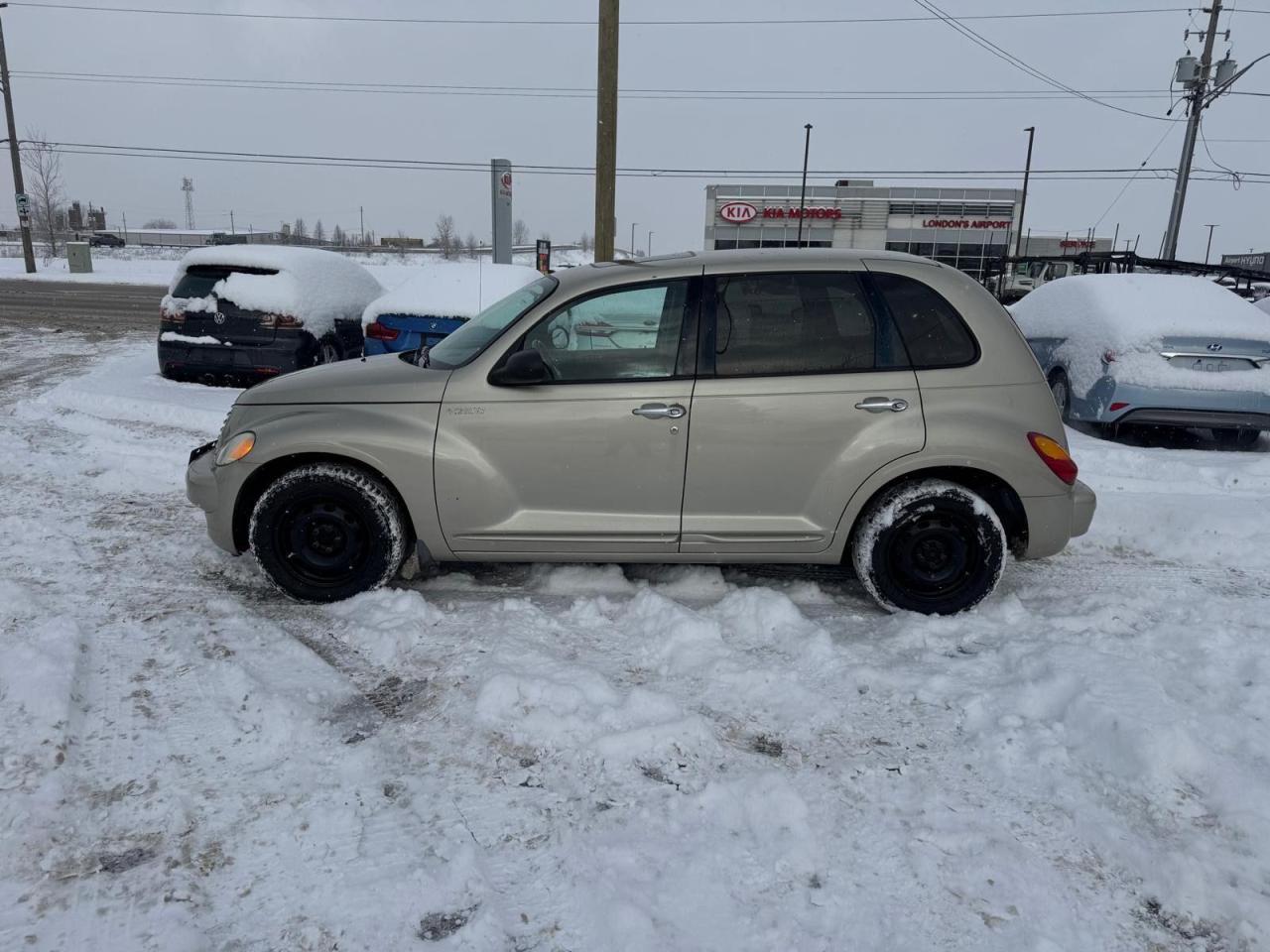 2005 Chrysler PT Cruiser TOURING EDITION, ONLY 152KMS, NO ACCIDENTS, CERT - Photo #2