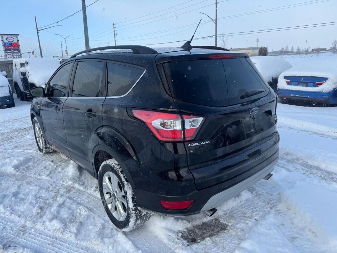 2018 Ford Escape SEL, 4X4, 180KMS, LEATHER, LOADED, NO ACCIDENT, - Photo #3