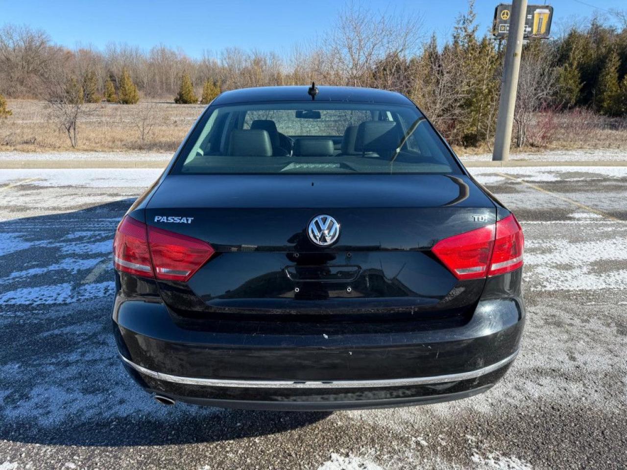 2015 Volkswagen Passat COMFORTLINE | TDI | DIESEL | CLEAN CARPROOF | LEATHER | SUNROOF - Photo #5