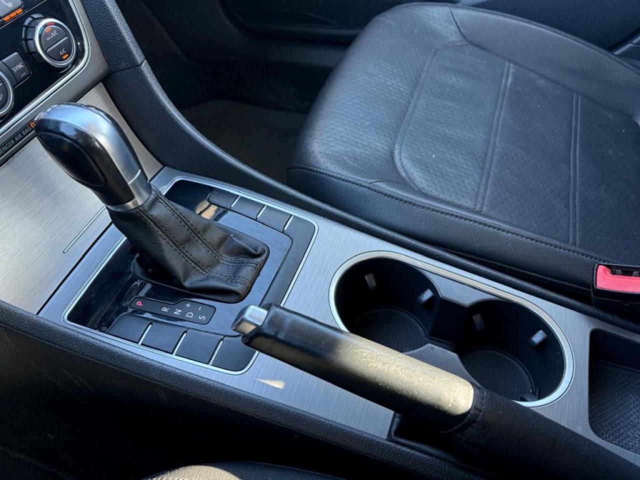2015 Volkswagen Passat COMFORTLINE | TDI | DIESEL | CLEAN CARPROOF | LEATHER | SUNROOF - Photo #28