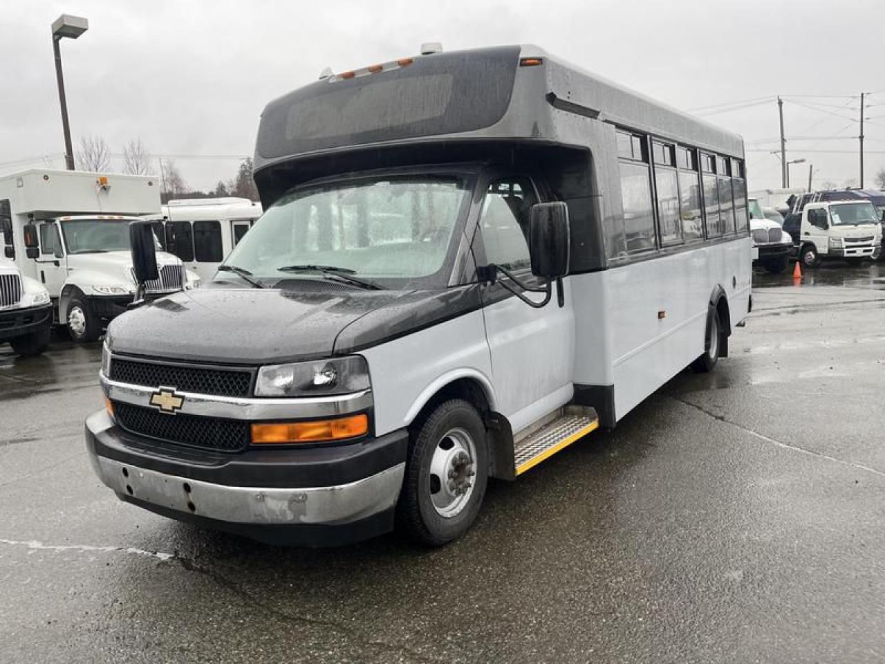 Used 2017 Chevrolet Express G4500 21 Passenger Bus with Wheelchair Accessibility for sale in Burnaby, BC