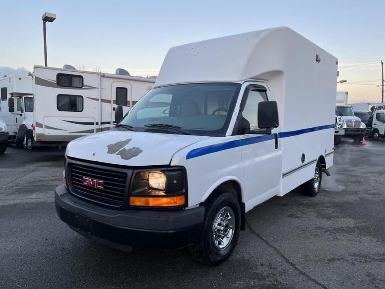 Used 2009 GMC Savana G3500 10 Foot Cargo Cube Van Rear Shelving for sale in Burnaby, BC