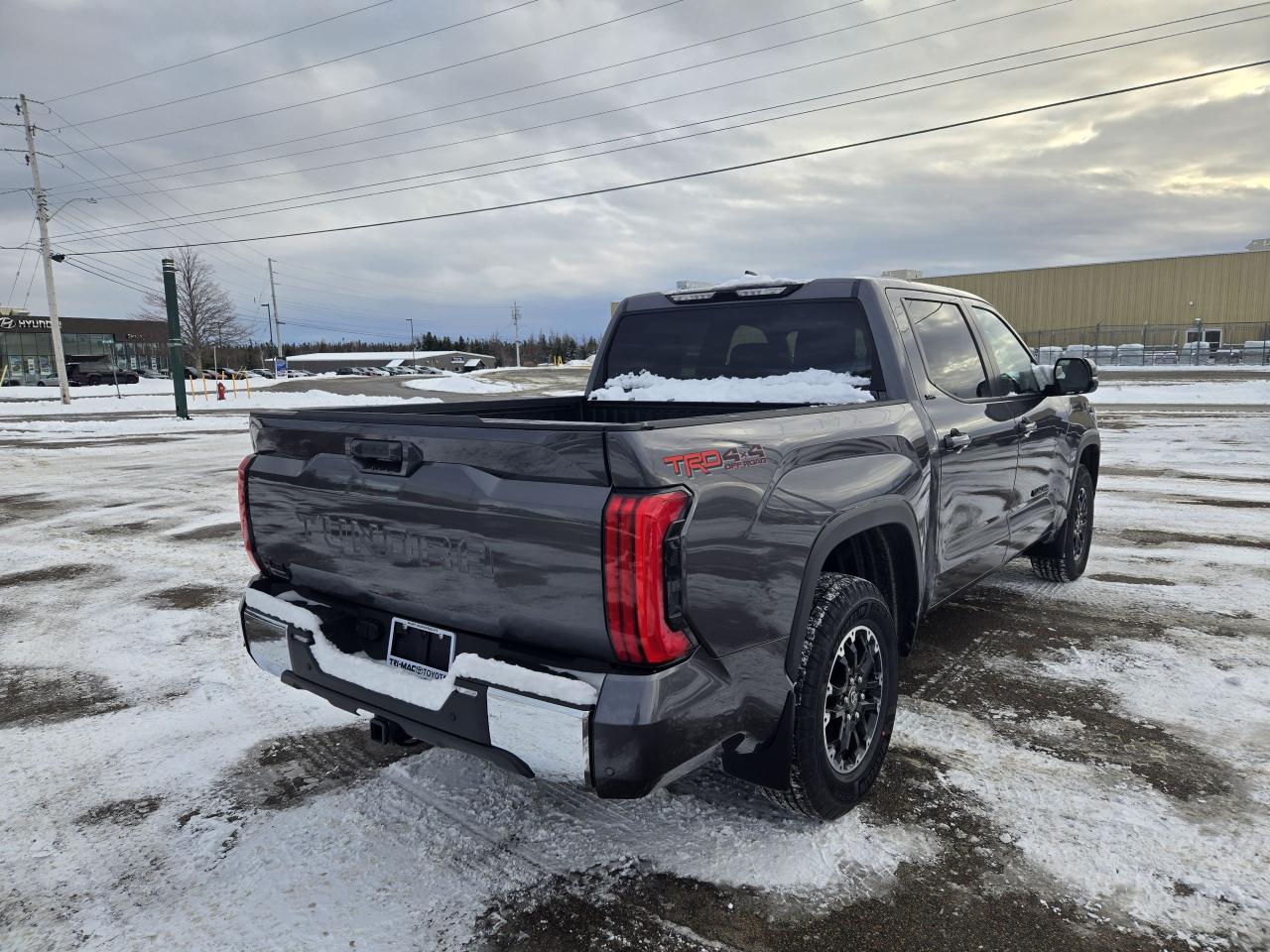 2025 Toyota Tundra SR5 TRD OFF ROAD Photo4