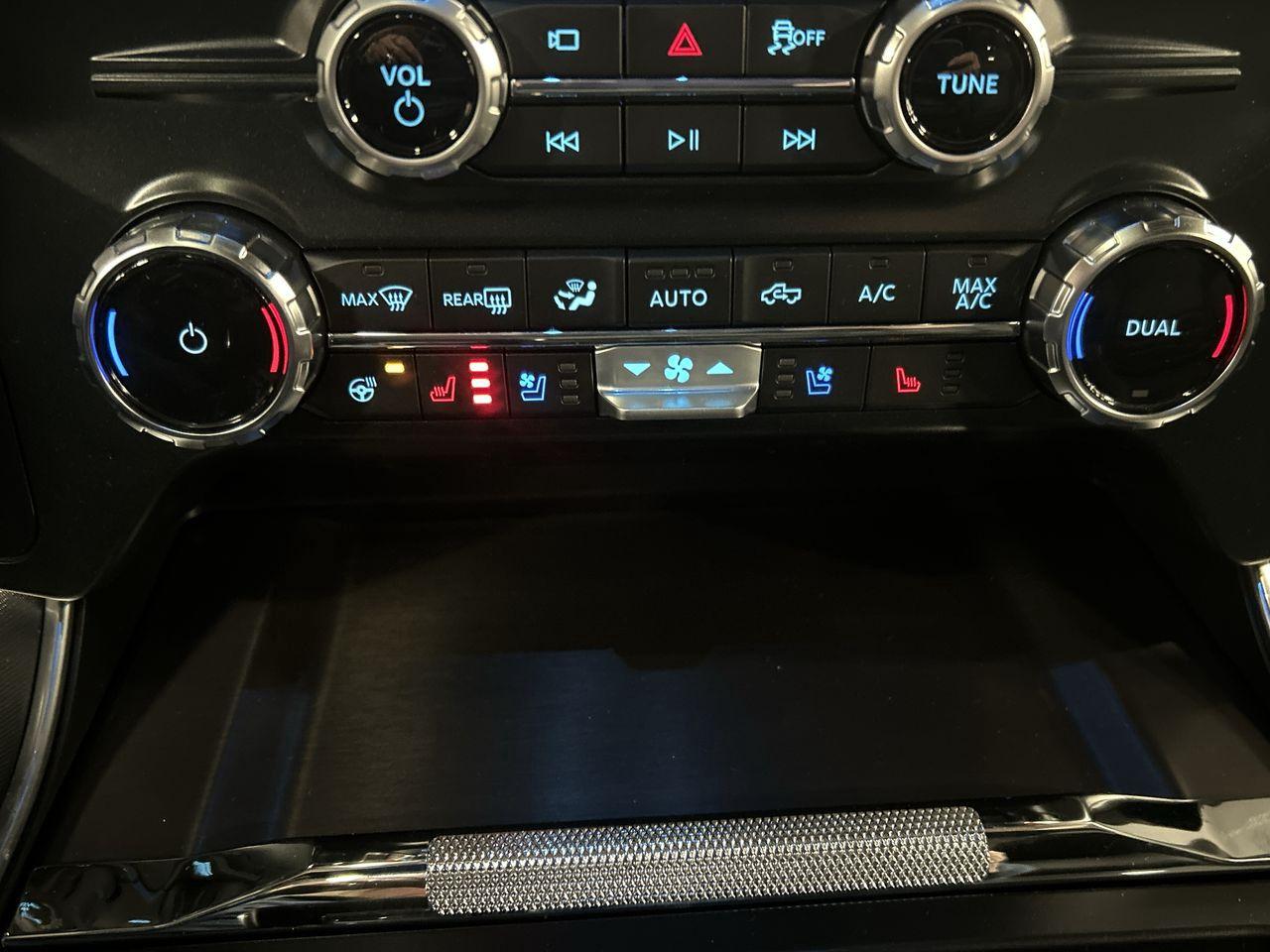 2025 Ford F-150 PLATINUM 5.5' Box 702A Photo5