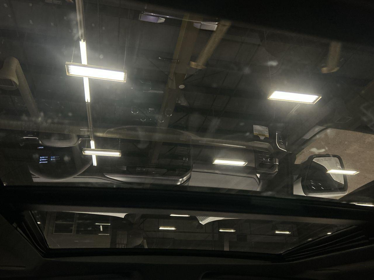 2025 Ford F-150 PLATINUM 5.5' Box 702A Photo5