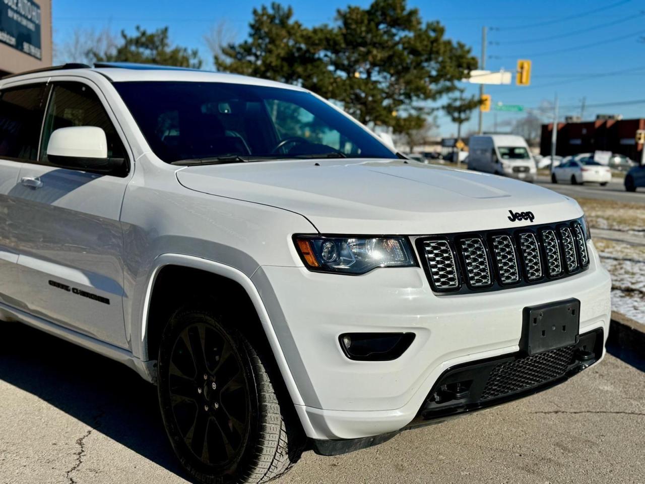2019 Jeep Grand Cherokee  Photo4