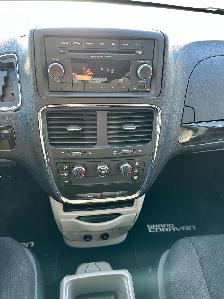 2012 Dodge Grand Caravan SXT - Photo #8
