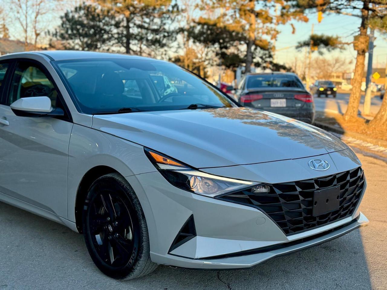 2022 Hyundai Elantra  Photo4
