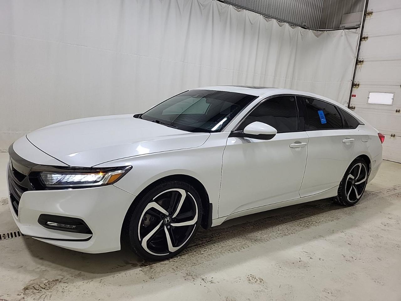 Used 2020 Honda Accord Sport 6SPD / Sunroof / Push Start / Honda Sensing for sale in Mississauga, ON