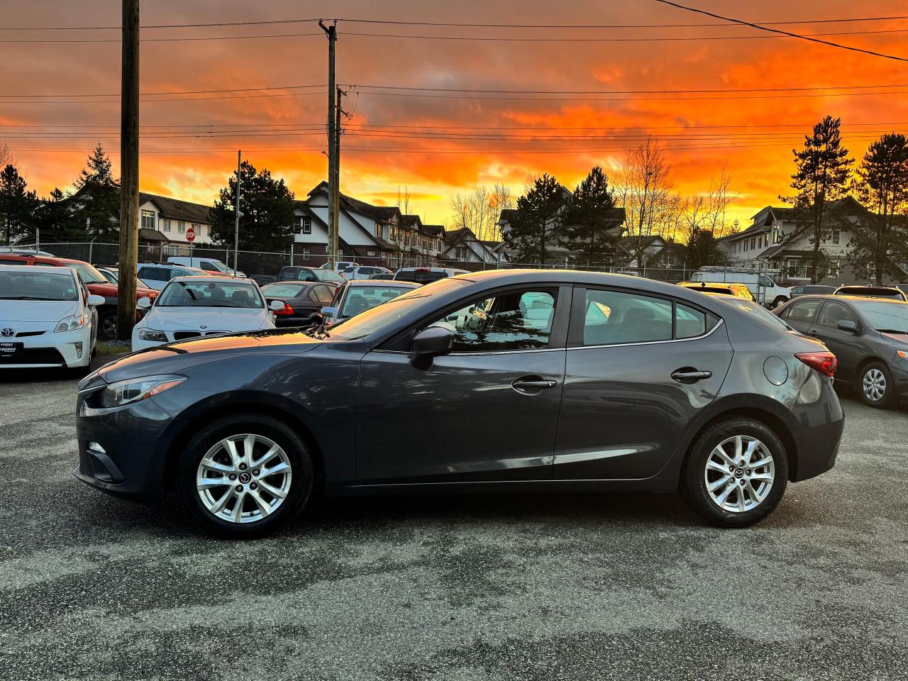 2015 Mazda MAZDA3 FINANCING AVAILABLE Photo9