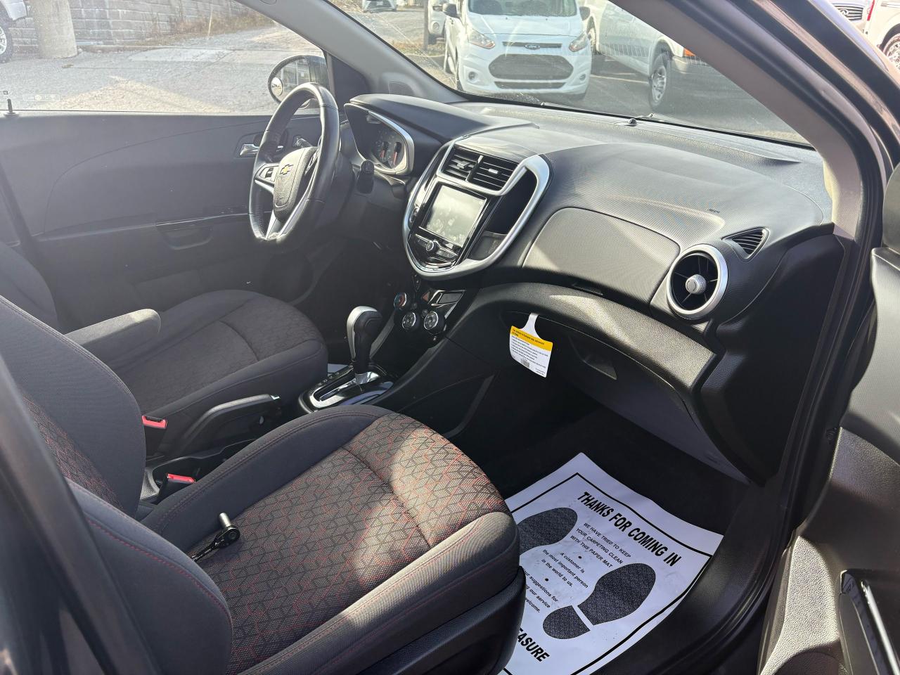 2017 Chevrolet Sonic LT Sunroof Alloys - Photo #11