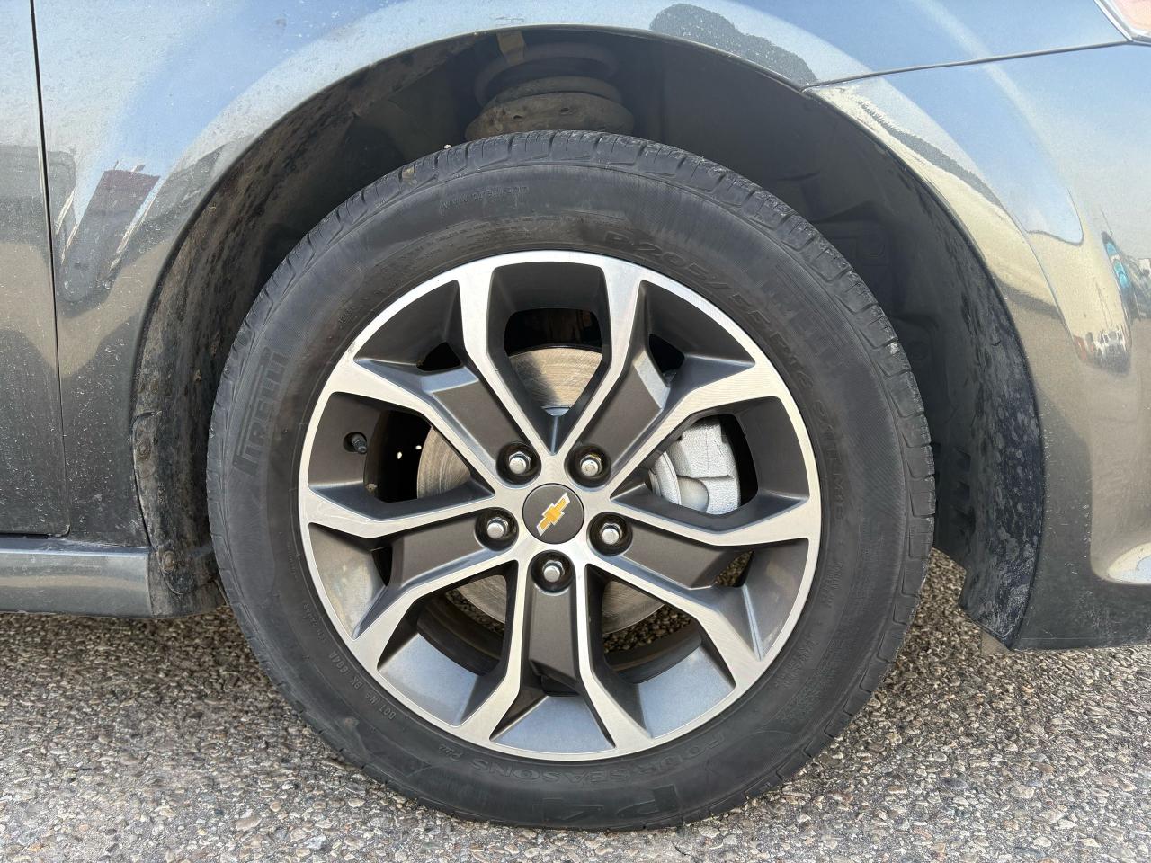2017 Chevrolet Sonic LT Sunroof Alloys - Photo #4