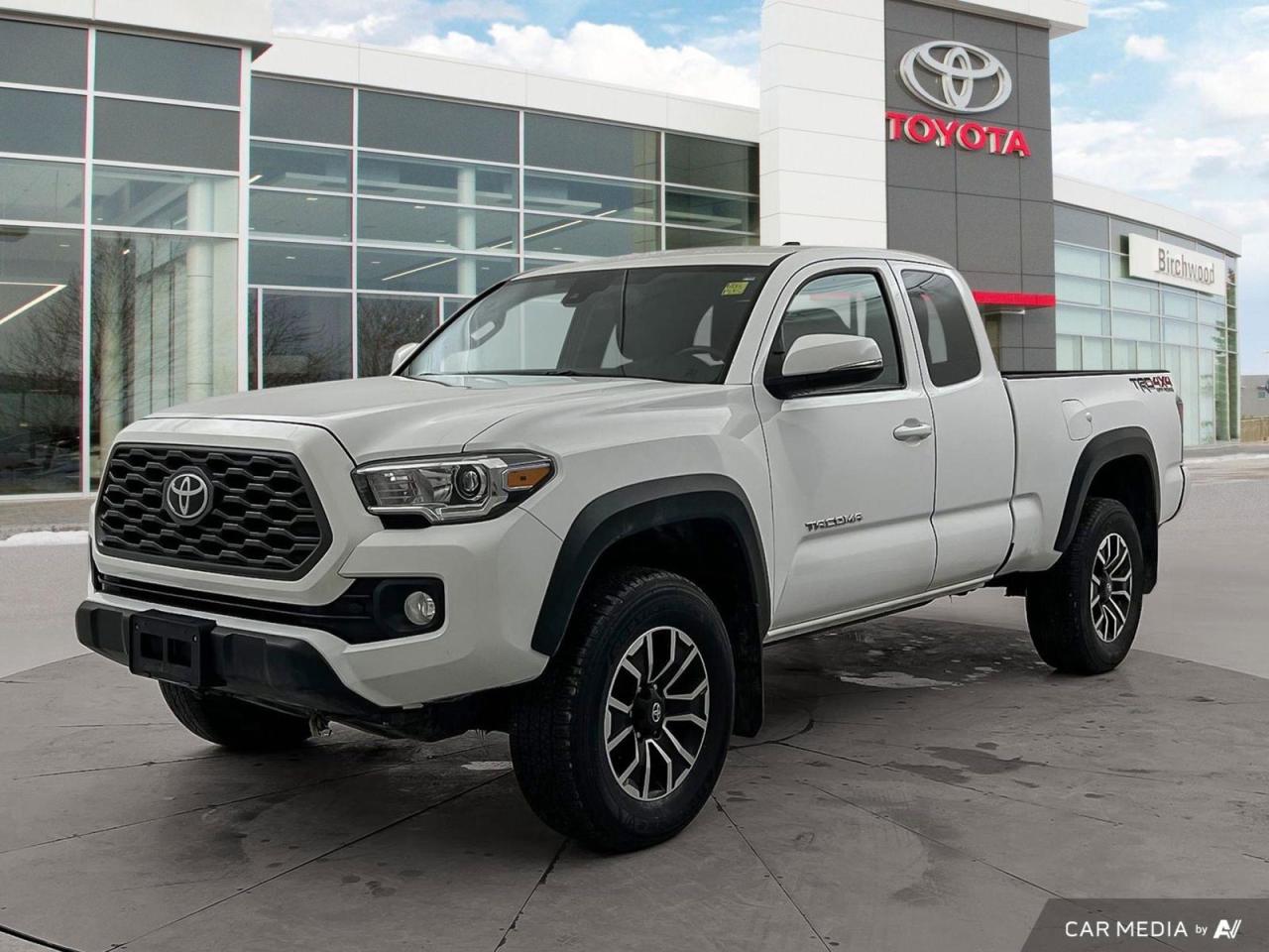 Used 2020 Toyota Tacoma 4x4 Access Cab Manual for sale in Winnipeg, MB