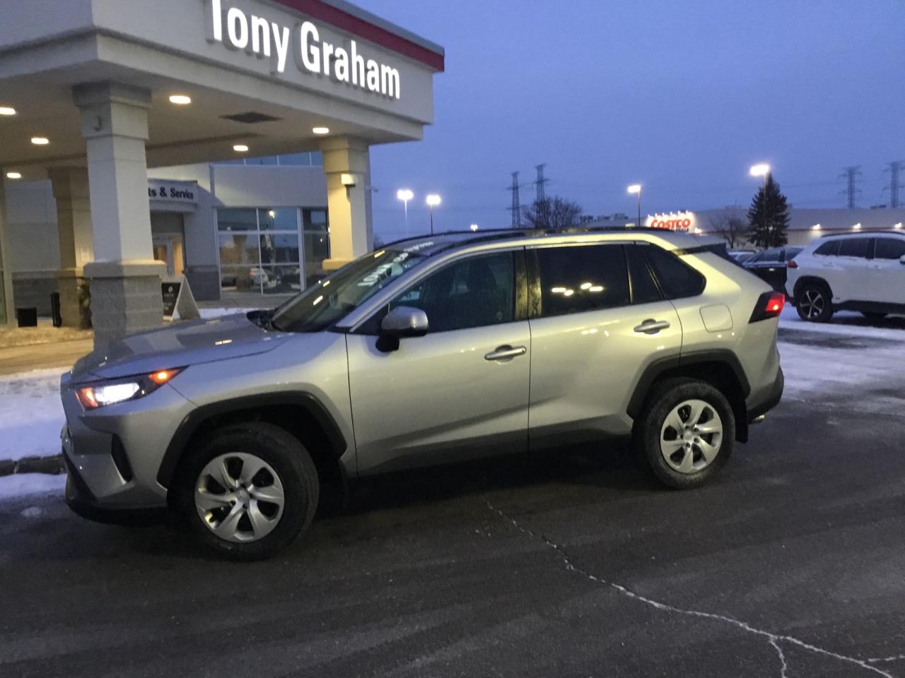 Used 2019 Toyota RAV4 LE for sale in Ottawa, ON