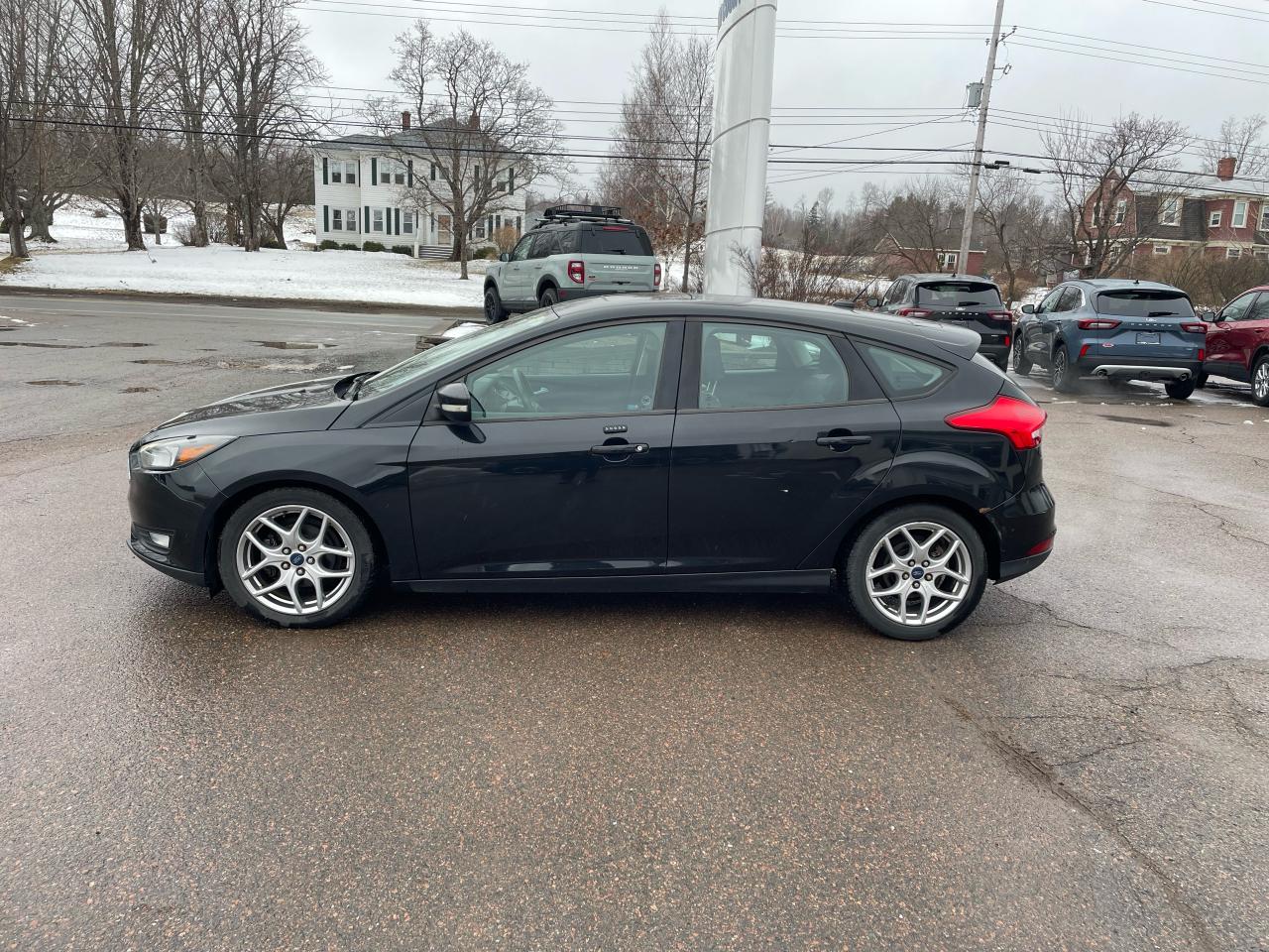 2015 Ford Focus SE Photo