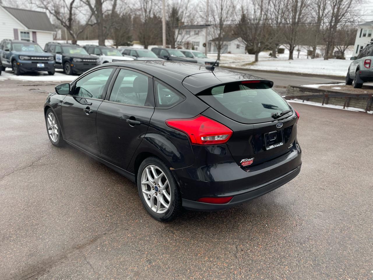 2015 Ford Focus SE Photo4