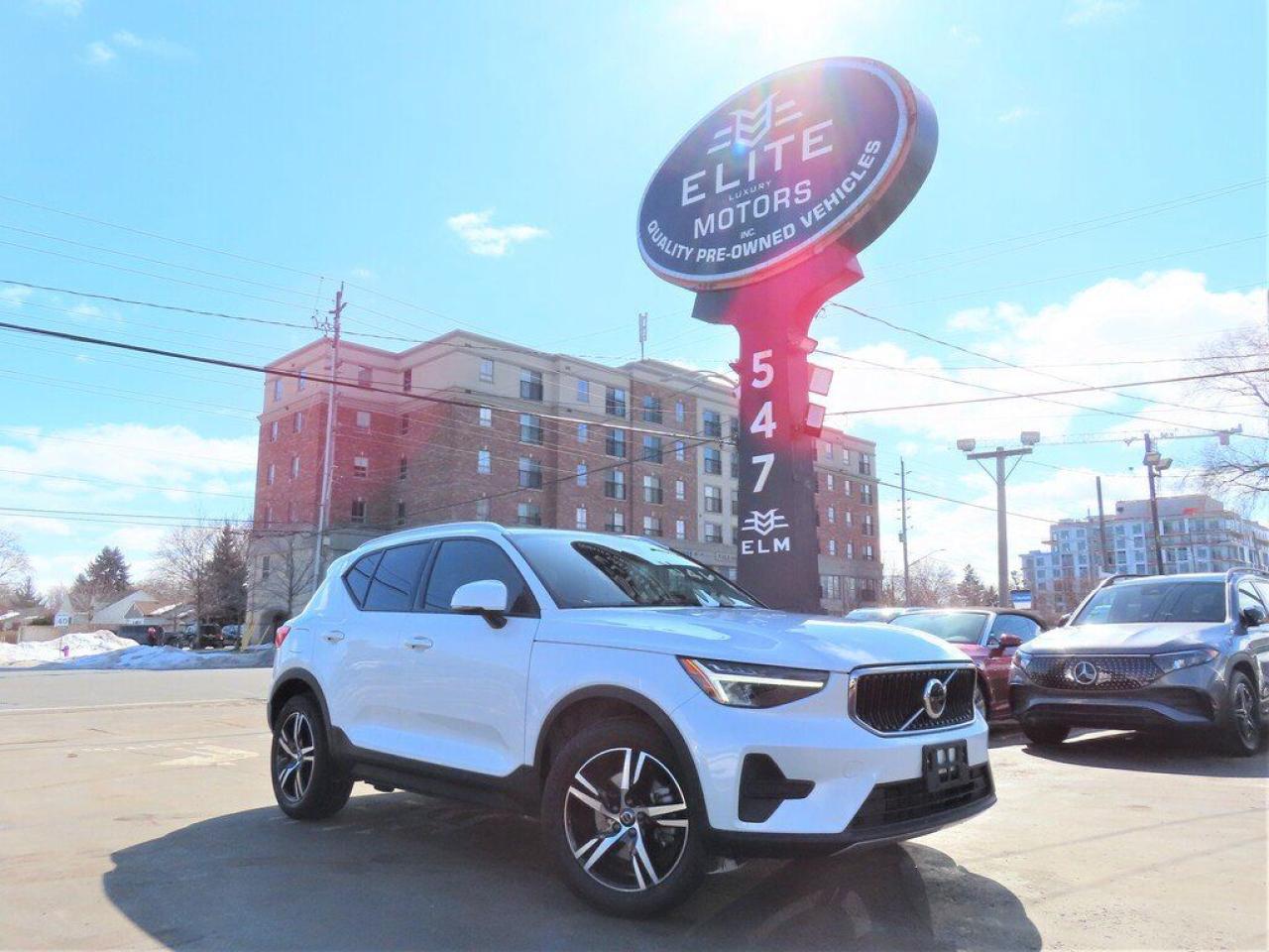 Used 2023 Volvo XC40 B5 AWD Core -Navigation System-Leather-Sunroof !!! for sale in Burlington, ON