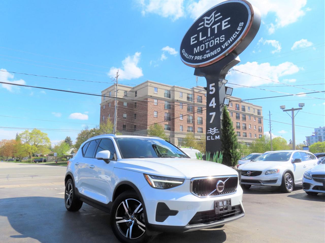 Used 2023 Volvo XC40 B5 AWD Core - Navigation System - Leather !!! for sale in Burlington, ON