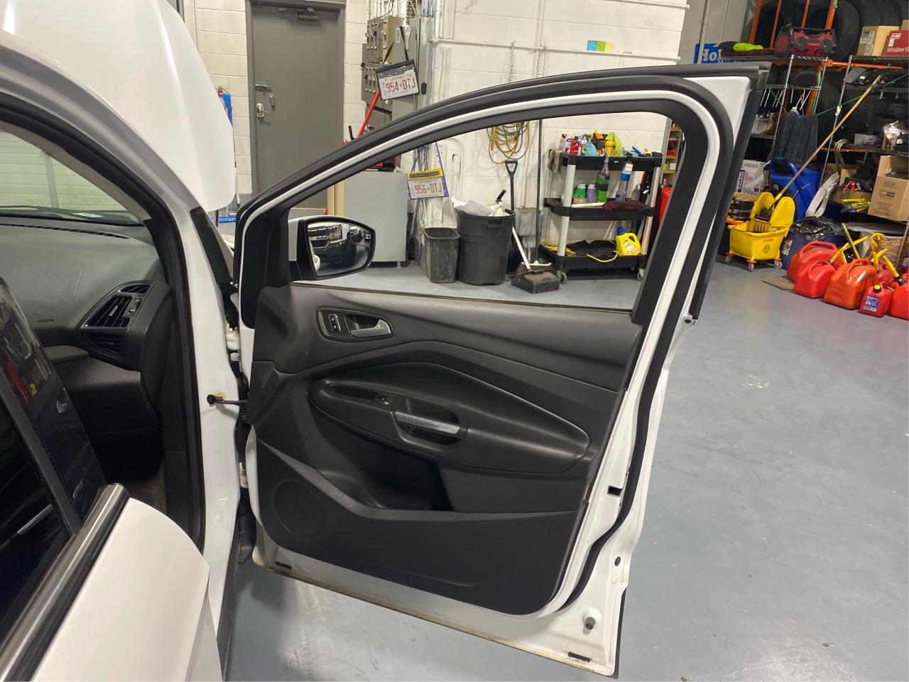 2014 Ford Escape SE Photo