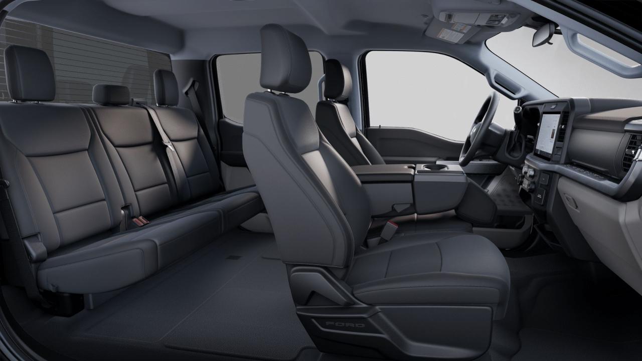 2025 Ford F-350 Super Duty SRW XLT Photo5