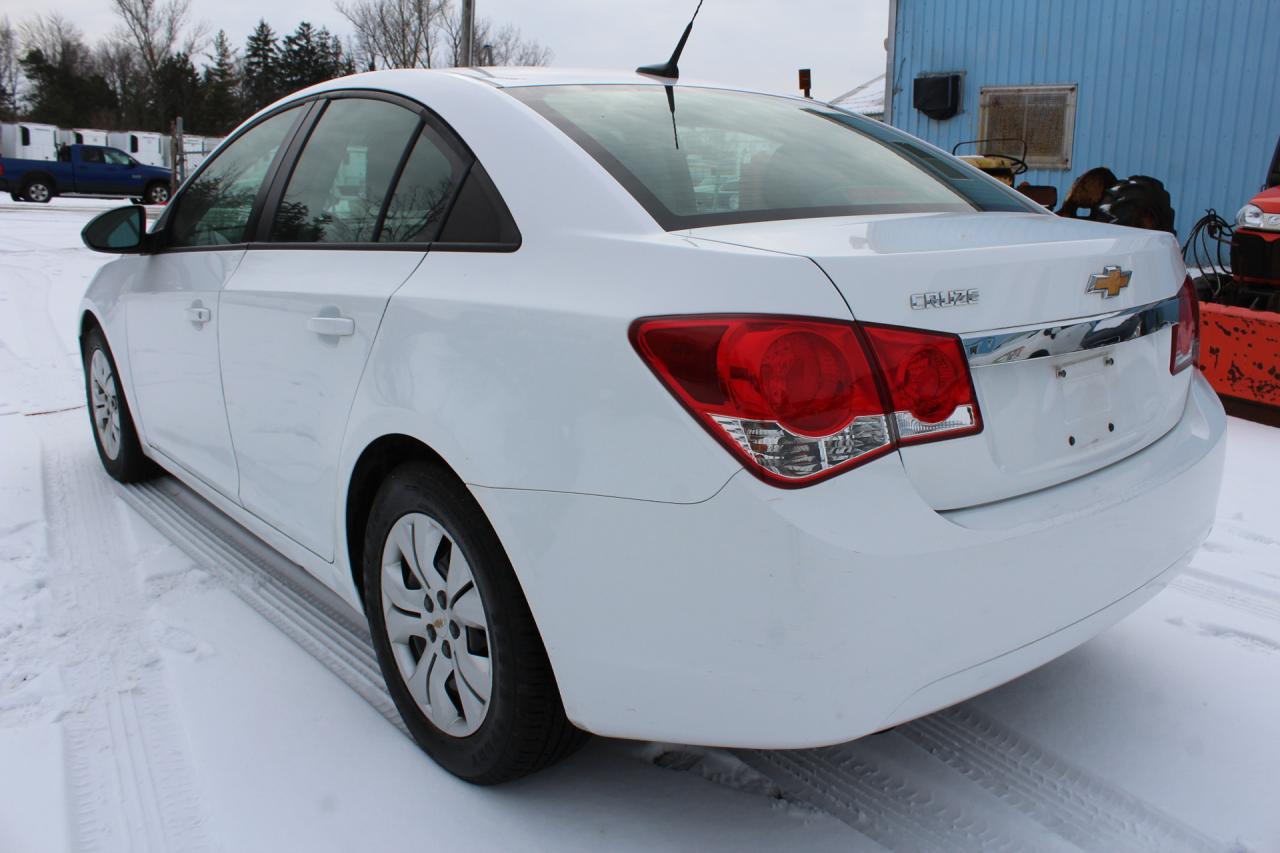 2014 Chevrolet Cruze  Photo3
