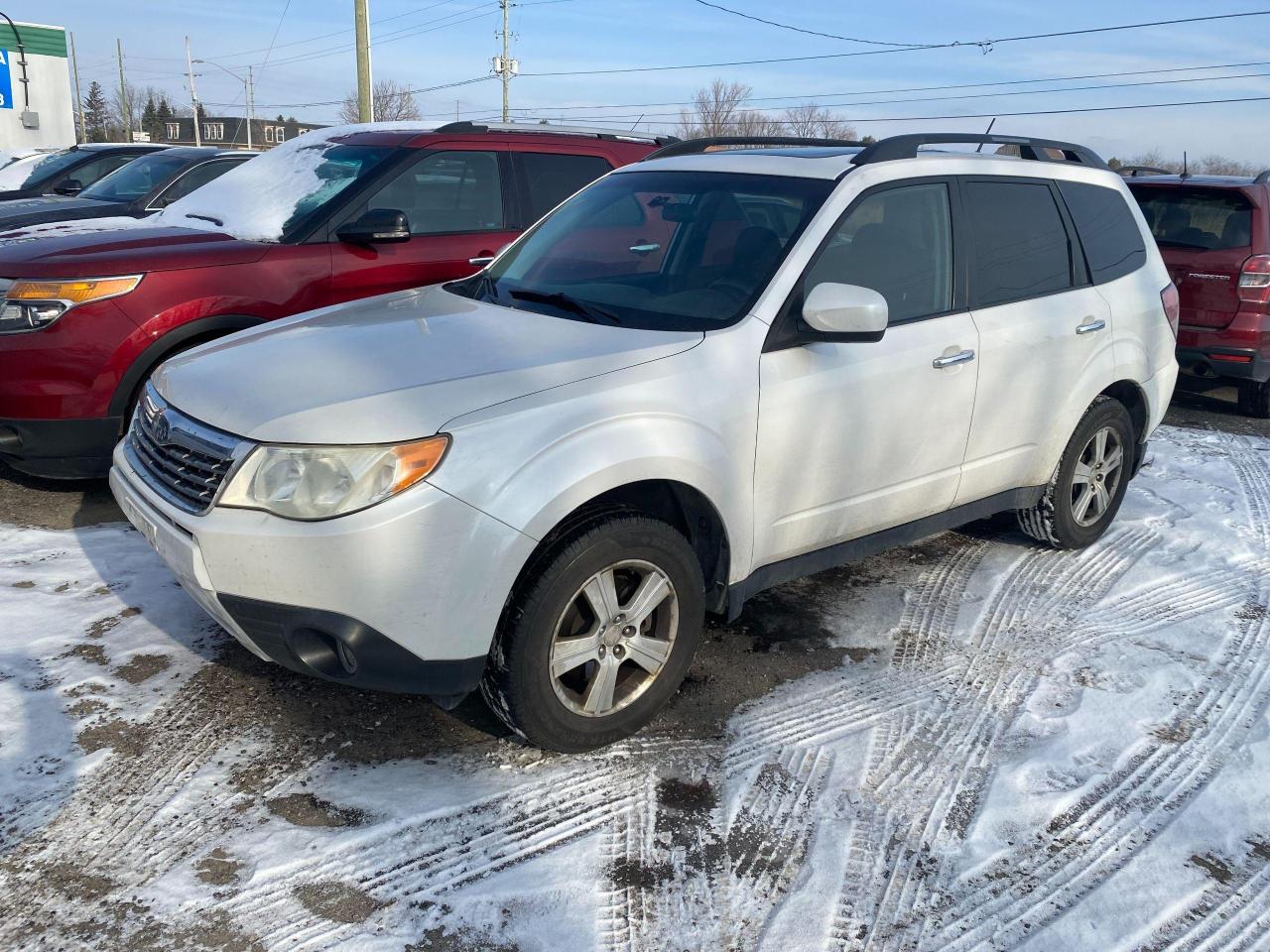 Used 2009 Subaru Forester white for sale in Stouffville, ON