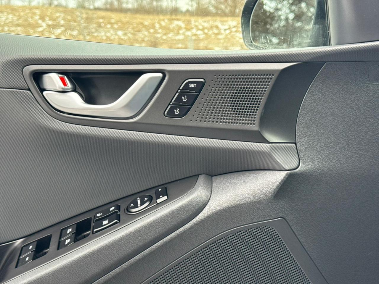 2017 Hyundai IONIQ LIMITED | ONE OWNER | LEATHER | NAV | SUNROOF Photo22