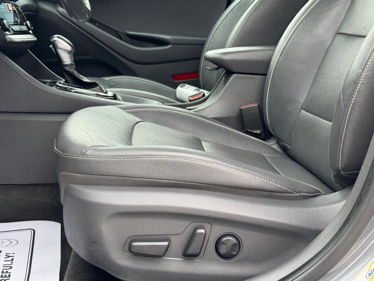 2017 Hyundai IONIQ LIMITED | ONE OWNER | LEATHER | NAV | SUNROOF Photo13
