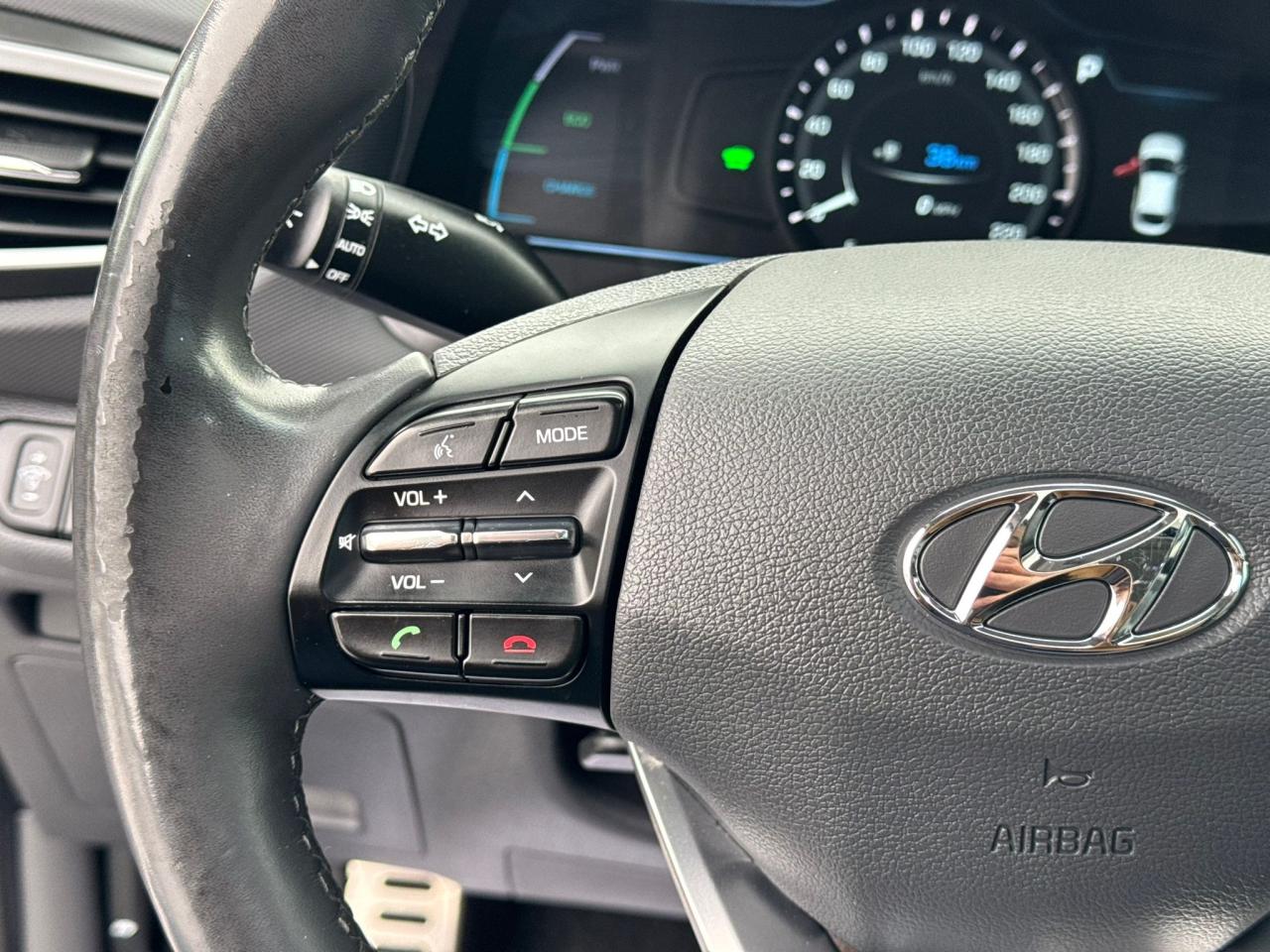 2017 Hyundai IONIQ LIMITED | ONE OWNER | LEATHER | NAV | SUNROOF Photo19