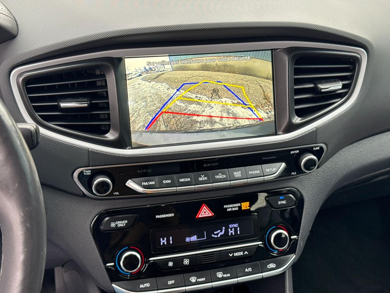 2017 Hyundai IONIQ LIMITED | ONE OWNER | LEATHER | NAV | SUNROOF Photo15