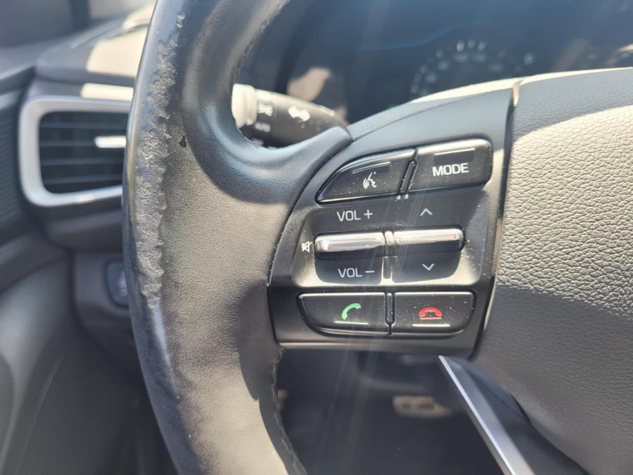 2017 Hyundai IONIQ LIMITED | ONE OWNER | LEATHER | NAV | SUNROOF Photo37