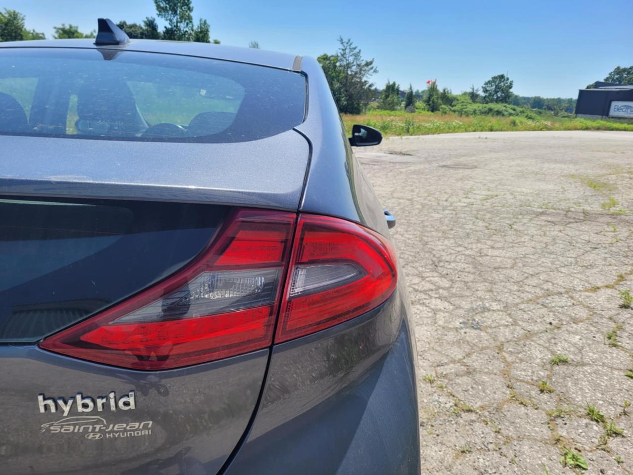 2017 Hyundai IONIQ LIMITED | ONE OWNER | LEATHER | NAV | SUNROOF Photo4