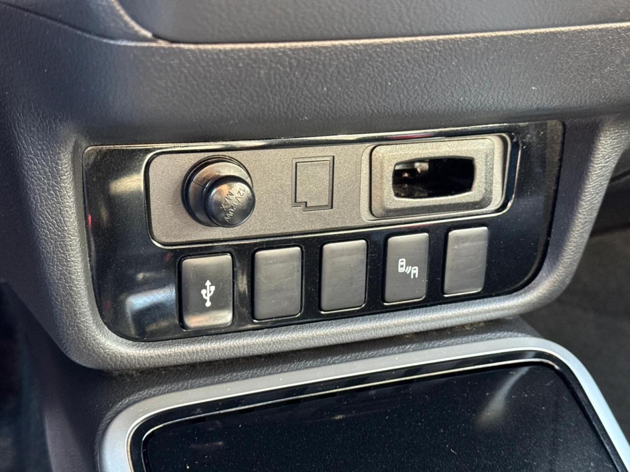 2019 Mitsubishi Outlander TOURING EDITION | AWC | CLEAN CARFAX | ONE OWNER Photo15