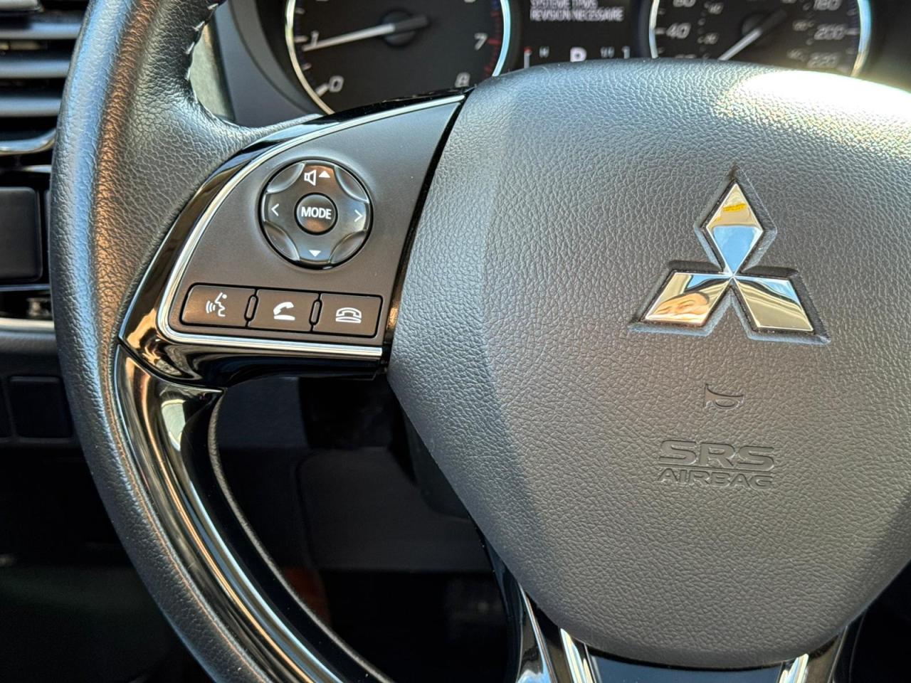 2019 Mitsubishi Outlander TOURING EDITION | AWC | CLEAN CARFAX | ONE OWNER Photo18
