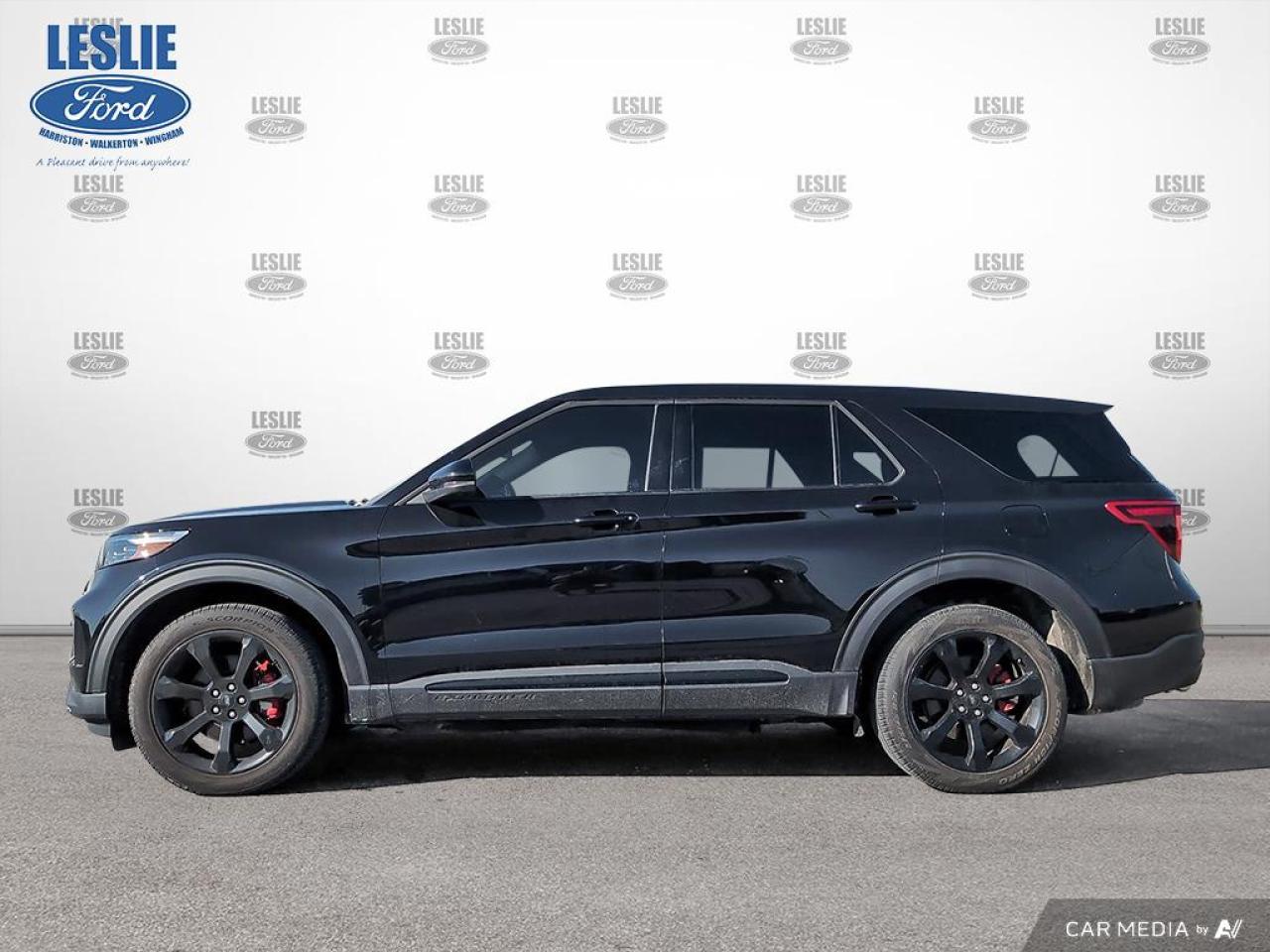2022 Ford Explorer ST 4WD Photo2