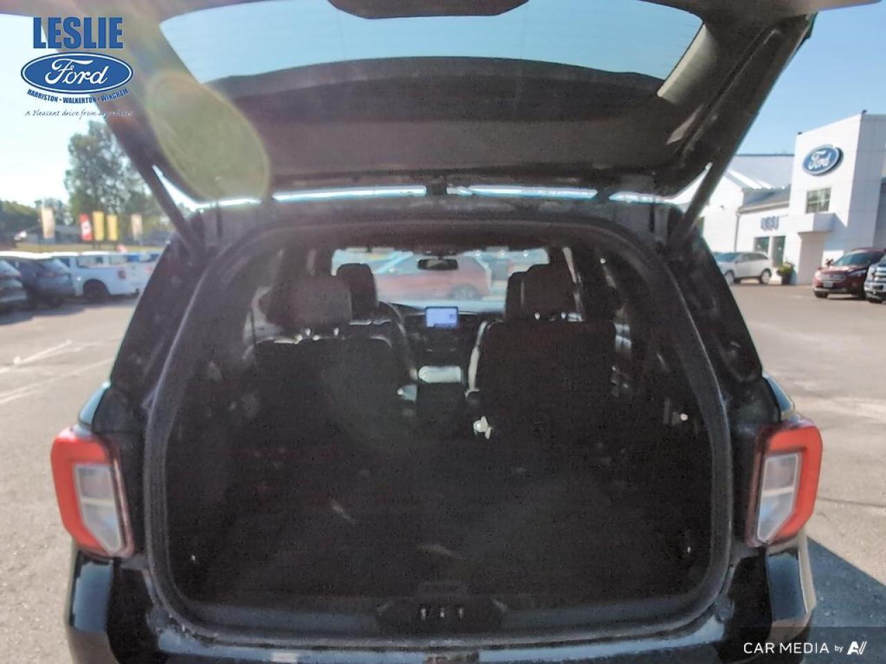 2022 Ford Explorer ST 4WD Photo