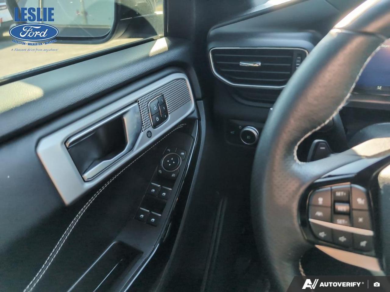 2022 Ford Explorer ST 4WD Photo