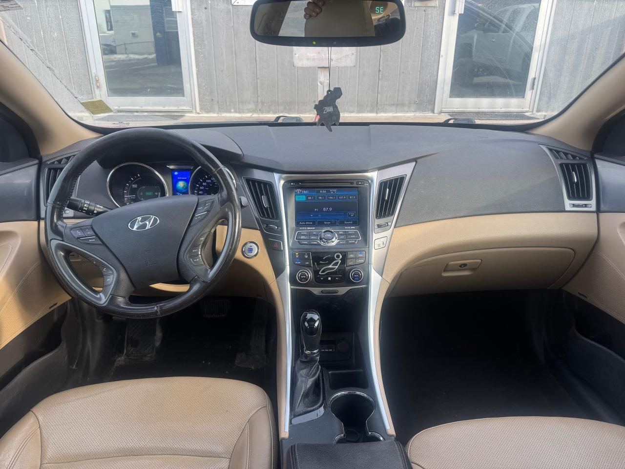 2013 Hyundai Sonata Hybrid Limited w/Technology Pkg - Photo #15